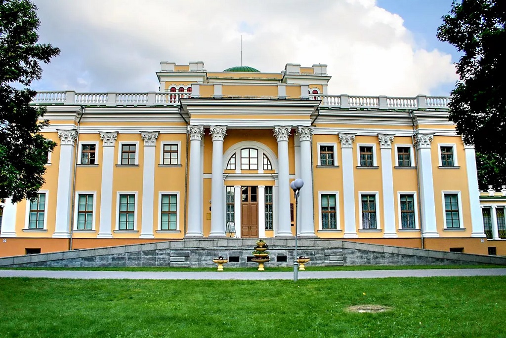 Дворец Румянцевых и Паскевичей в Гомеле